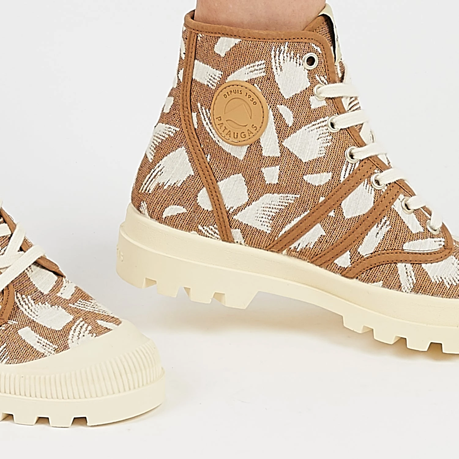 Pataugas AUTHENTIQUE WALKIE-TALKIE GR F2H MARRON 5 Pataugas AUTHENTIQUE WALKIE-TALKIE GR F2H MARRON – Image 3